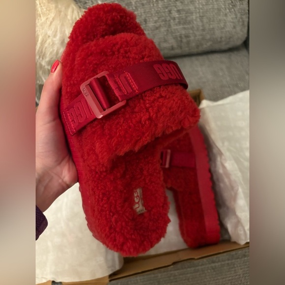 BNWT UGG Fluffita Platform Slides – Red – Size 9 - Picture 6 of 14